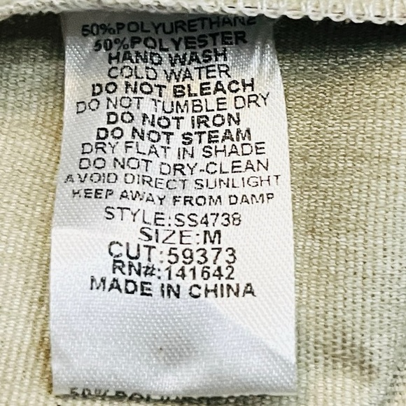 Mod On Trend Faux Leather Animal Print Mini Skirt  Size Medium - Picture 8 of 8